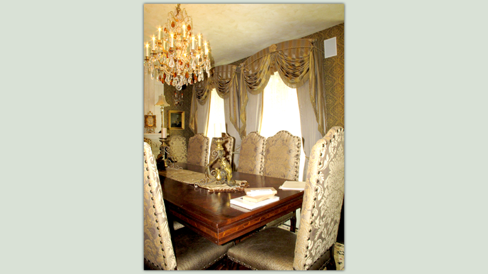 Traditional treatments are the perfect match for this formal dining room